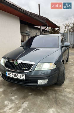 Ліфтбек Skoda Octavia 2004 в Тячеві