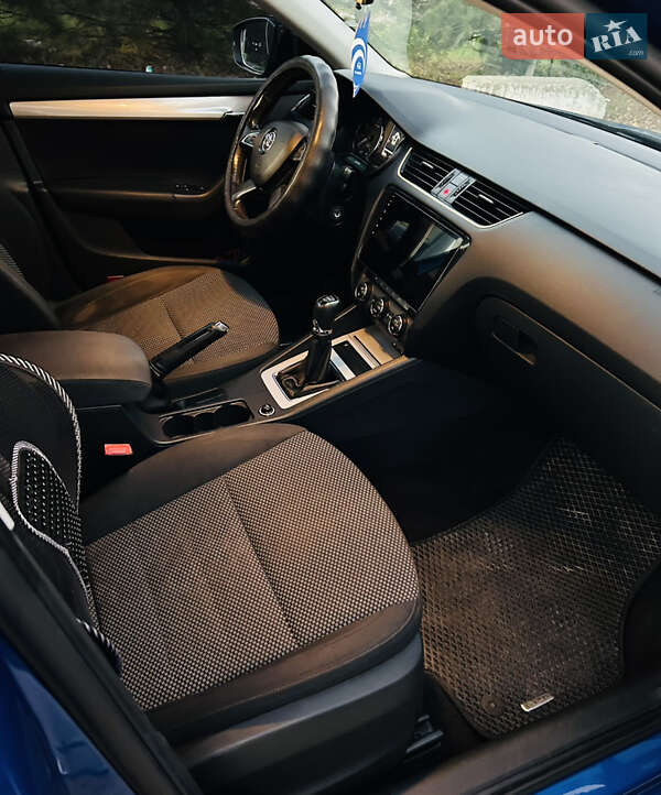 Лифтбек Skoda Octavia 2014 в Днепре