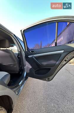 Лифтбек Skoda Octavia 2012 в 