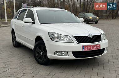 Універсал Skoda Octavia 2012 в Сумах