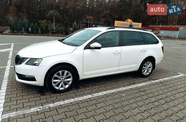 Универсал Skoda Octavia 2018 в Чернигове