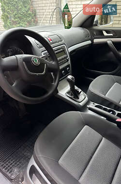 Лифтбек Skoda Octavia 2010 в 