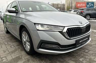 Универсал Skoda Octavia 2021 в Киеве