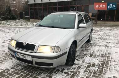 Универсал Skoda Octavia 2002 в Ровно