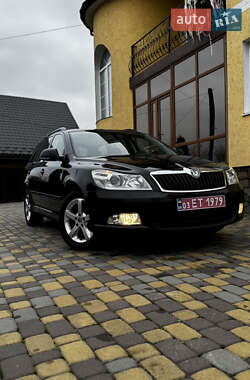 Универсал Skoda Octavia 2012 в Староконстантинове