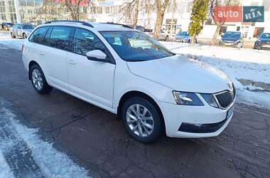 Универсал Skoda Octavia 2018 в Чернигове