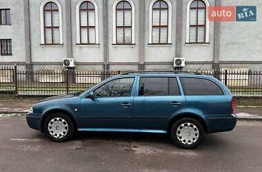 Универсал Skoda Octavia 2004 в Костополе