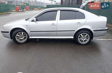 Лифтбек Skoda Octavia 2002 в Киеве