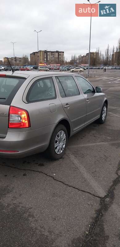 Универсал Skoda Octavia 2011 в Кривом Роге