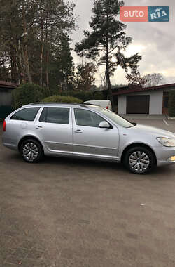 Универсал Skoda Octavia 2012 в 