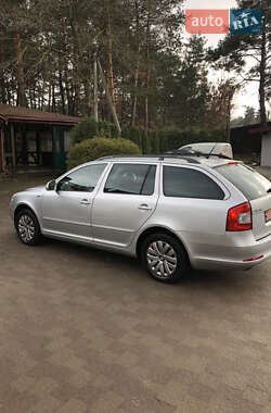 Универсал Skoda Octavia 2012 в 