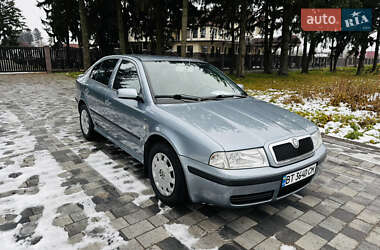 Лифтбек Skoda Octavia 2004 в Староконстантинове