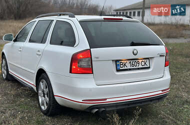 Универсал Skoda Octavia 2010 в Полтаве