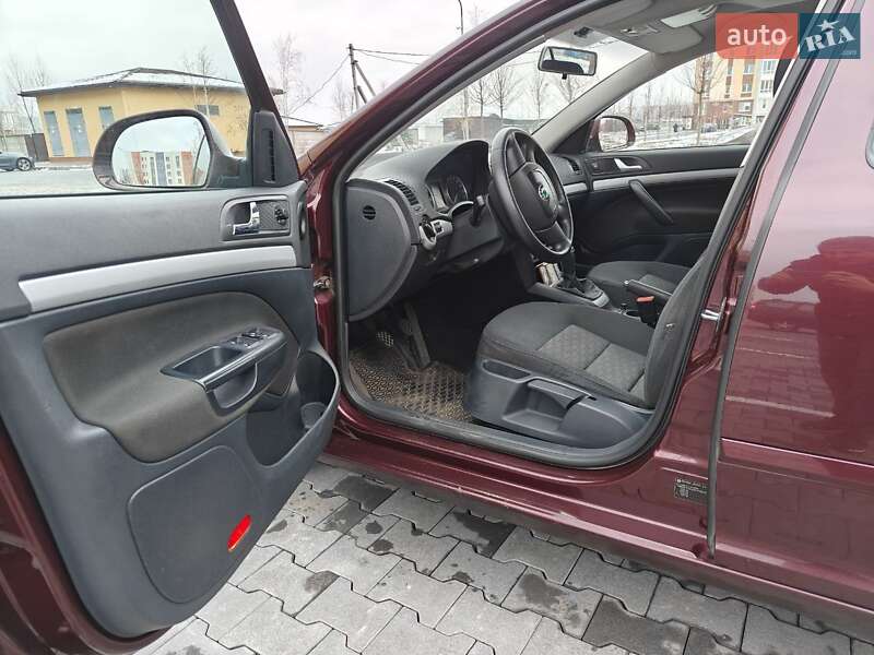 Лифтбек Skoda Octavia 2012 в Корсуне-Шевченковском фото 8 Лифтбек Skoda Octavia 2012 в Корсуне-Шевченковском