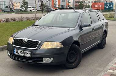 Універсал Skoda Octavia 2004 в Дніпрі