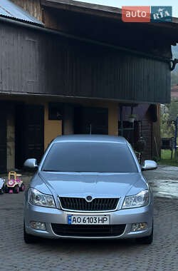 Лифтбек Skoda Octavia 2012 в Тячеве