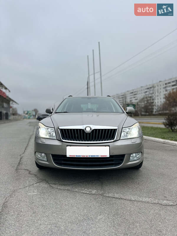 Універсал Skoda Octavia 2011 в Запоріжжі