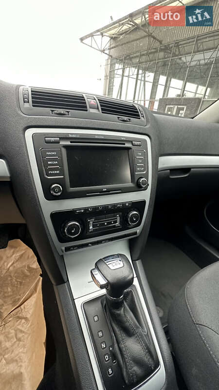 Універсал Skoda Octavia 2011 в Запоріжжі