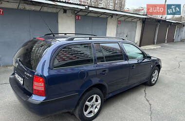 Універсал Skoda Octavia 2004 в Одесі