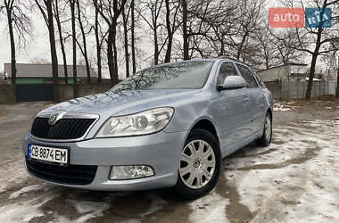 Универсал Skoda Octavia 2009 в Чернигове