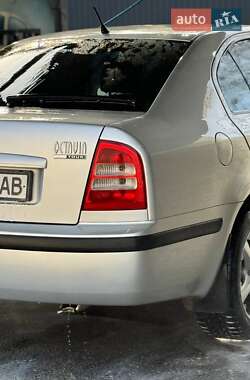 Лифтбек Skoda Octavia 2005 в Косове