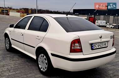 Лифтбек Skoda Octavia 2003 в 