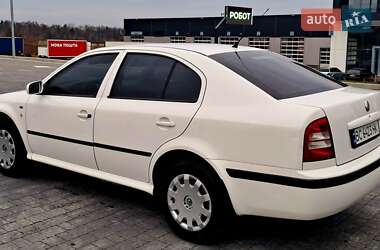 Лифтбек Skoda Octavia 2003 в 