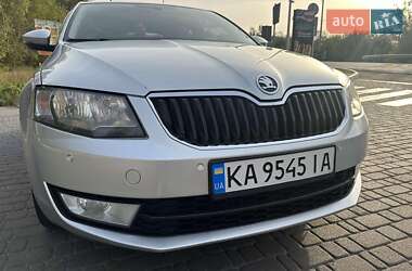 Лифтбек Skoda Octavia 2015 в Обухове