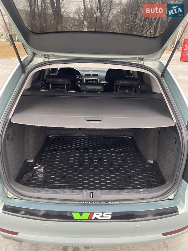 Універсал Skoda Octavia 2010 в Дніпрі
