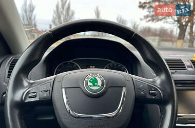 Ліфтбек Skoda Octavia 2010 в Запоріжжі