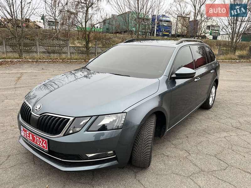 Универсал Skoda Octavia 2019 в Хороле