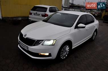 Лифтбек Skoda Octavia 2017 в Львове