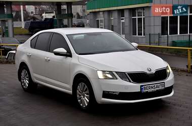 Лифтбек Skoda Octavia 2017 в Львове