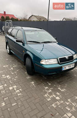 Универсал Skoda Octavia 1999 в Остроге