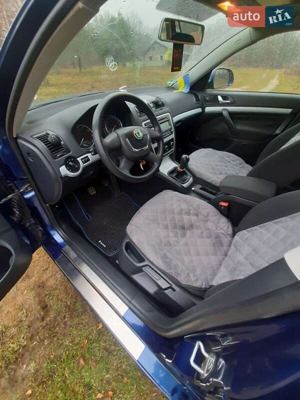 Универсал Skoda Octavia 2009 в Жовкве
