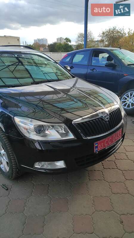 Універсал Skoda Octavia 2012 в Луцьку