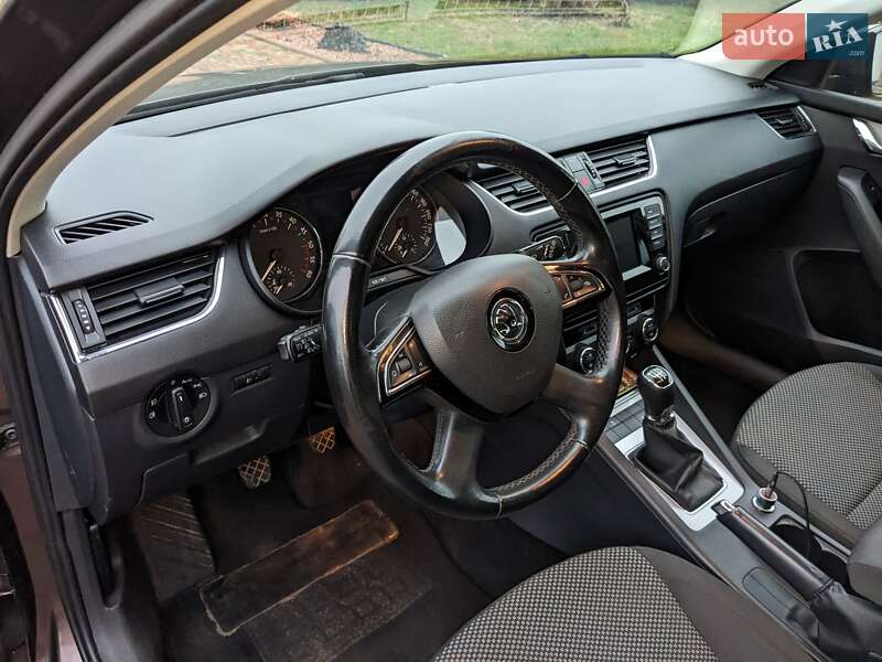 Універсал Skoda Octavia 2015 в Рівному