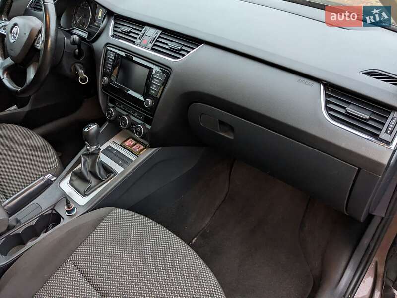 Універсал Skoda Octavia 2015 в Рівному