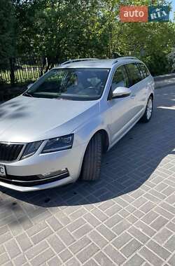 Универсал Skoda Octavia 2019 в Львове