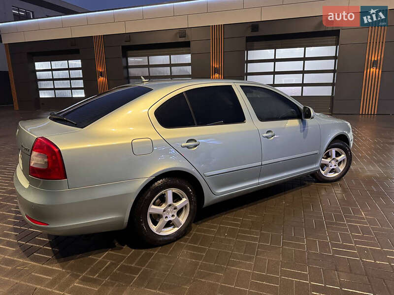 Ліфтбек Skoda Octavia 2009 в Черкасах