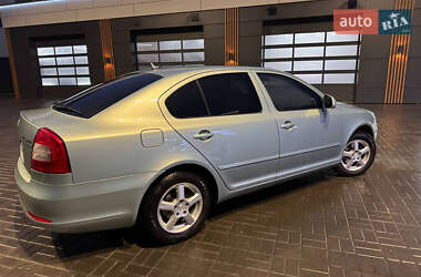 Лифтбек Skoda Octavia 2009 в Черкассах