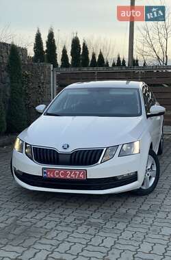 Ліфтбек Skoda Octavia 2019 в Стрию