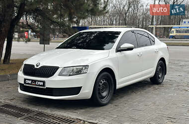 Лифтбек Skoda Octavia 2016 в Днепре