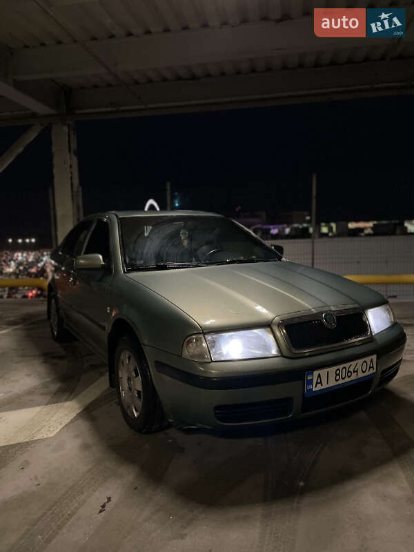 Лифтбек Skoda Octavia 2003 в Киеве