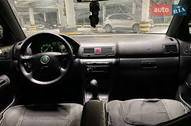 Лифтбек Skoda Octavia 2003 в Киеве