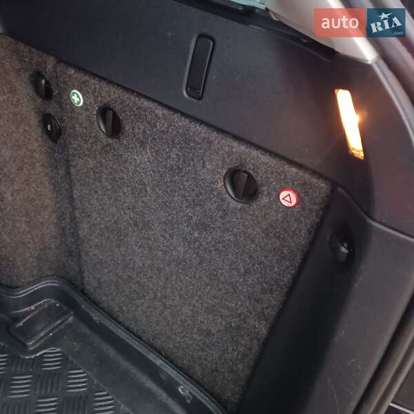 Универсал Skoda Octavia 2009 в Кельменцах