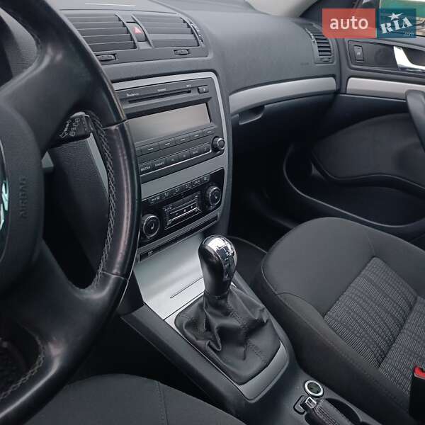 Универсал Skoda Octavia 2009 в Кельменцах