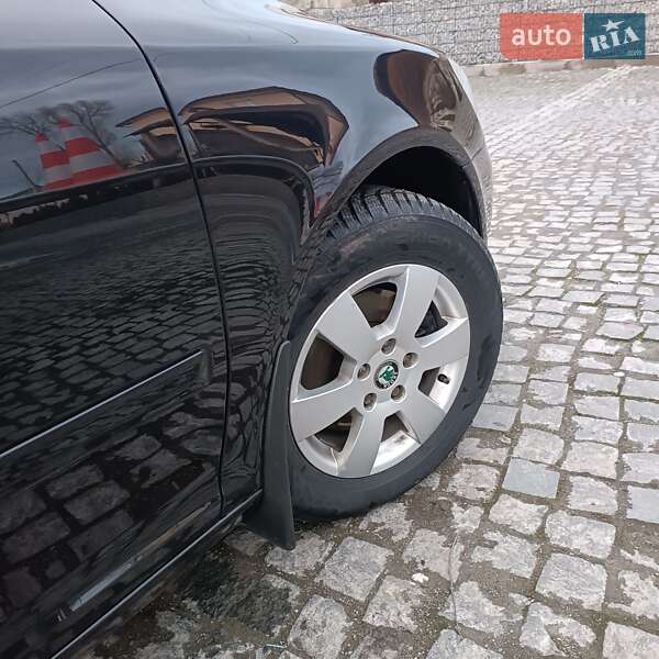 Универсал Skoda Octavia 2009 в Кельменцах