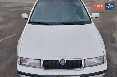 Лифтбек Skoda Octavia 1999 в Киеве