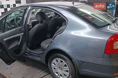 Лифтбек Skoda Octavia 2010 в 
